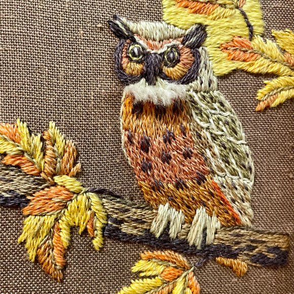 Set of 5 Vintage 1970s Owl Yarn Crewel Embroidery art (4 small 1 large) - Picture 5 of 8